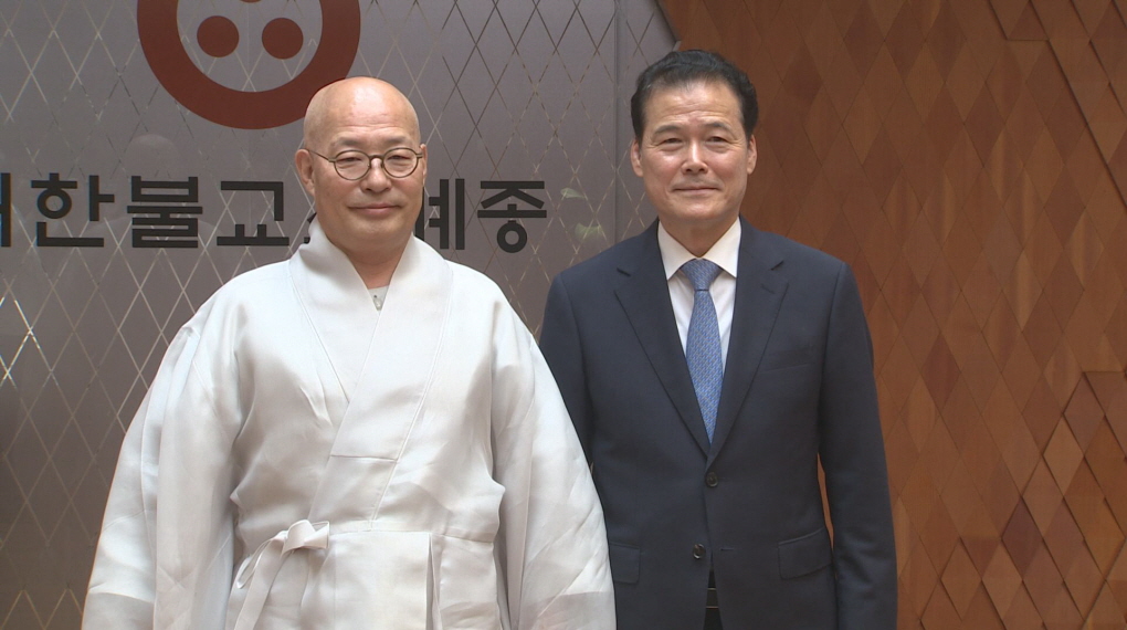 김영호 통일부 장관 예방‥남북관계 개선에 협조 당부